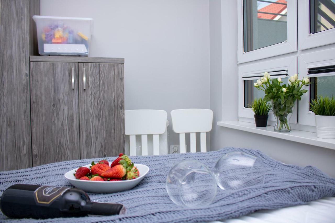 Apartament Z Ogrodkiem Тшенсач Экстерьер фото